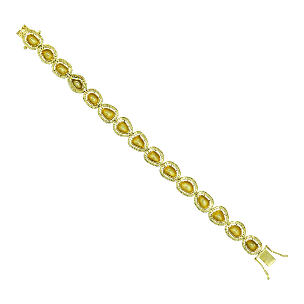 Bracelet with Polki Diamonds and Shimmering Halo